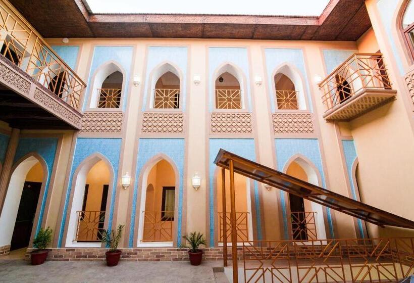 Boutique Hotel Shakh