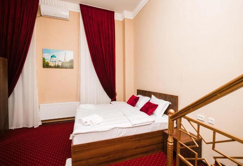 Boutique Hotel Shakh