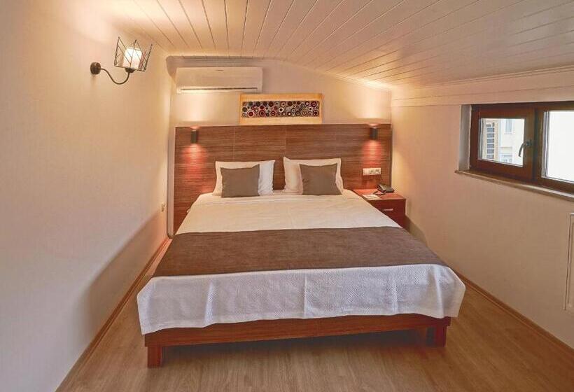 Class Hotel Bosphorus With Jacuzzi