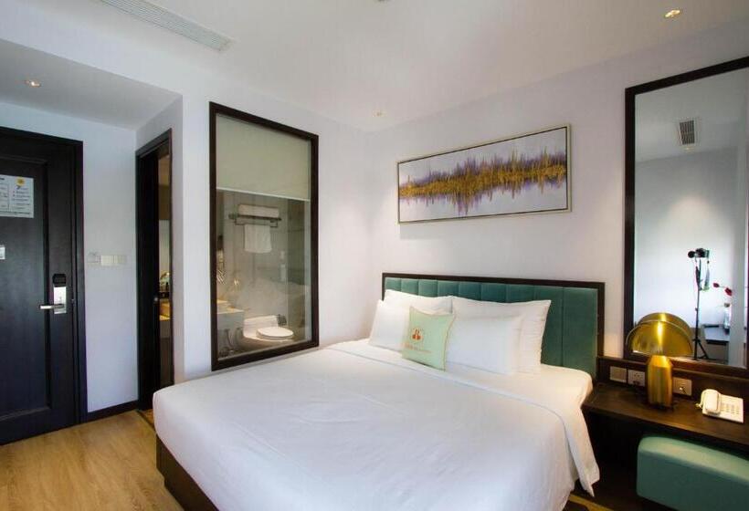 Cordial Grand Hotel My Khe Beach