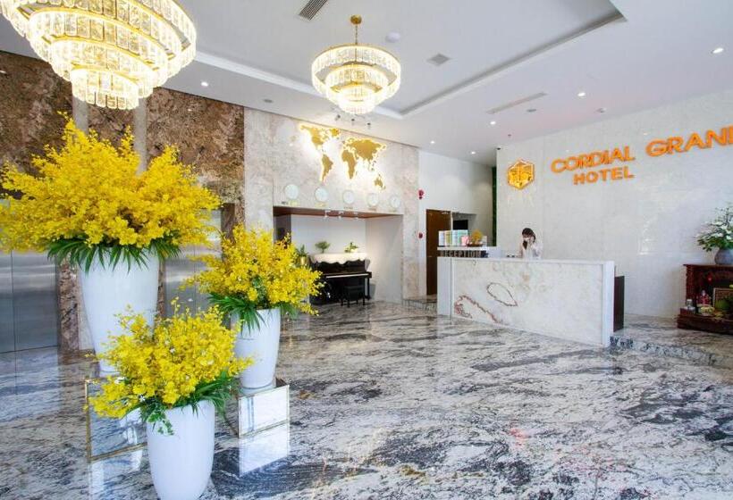 Cordial Grand Hotel My Khe Beach