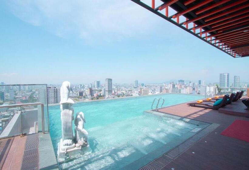 Cordial Grand Hotel My Khe Beach