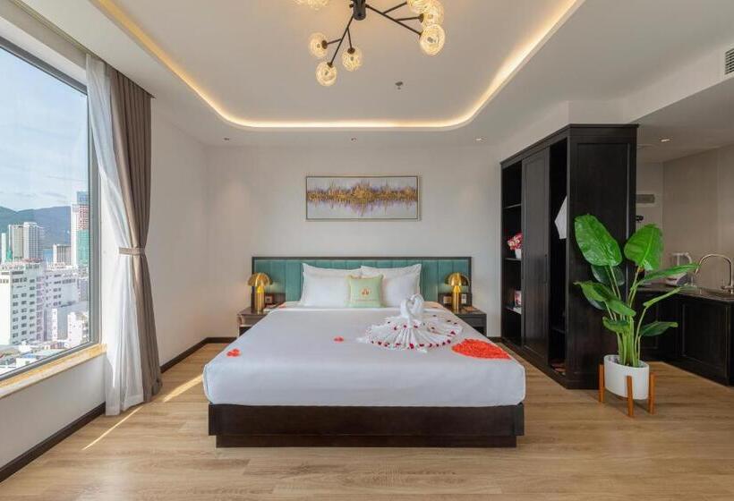 Cordial Grand Hotel My Khe Beach