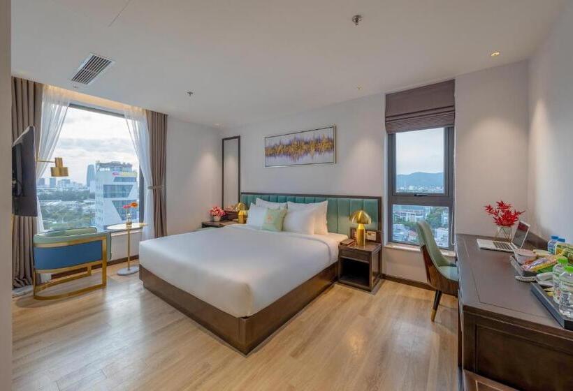 Cordial Grand Hotel My Khe Beach