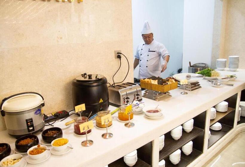 Cordial Grand Hotel My Khe Beach