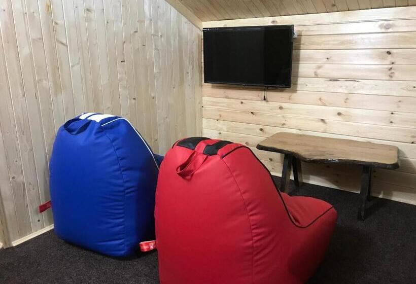 هتل Alpin Eco Chalet & Wellness