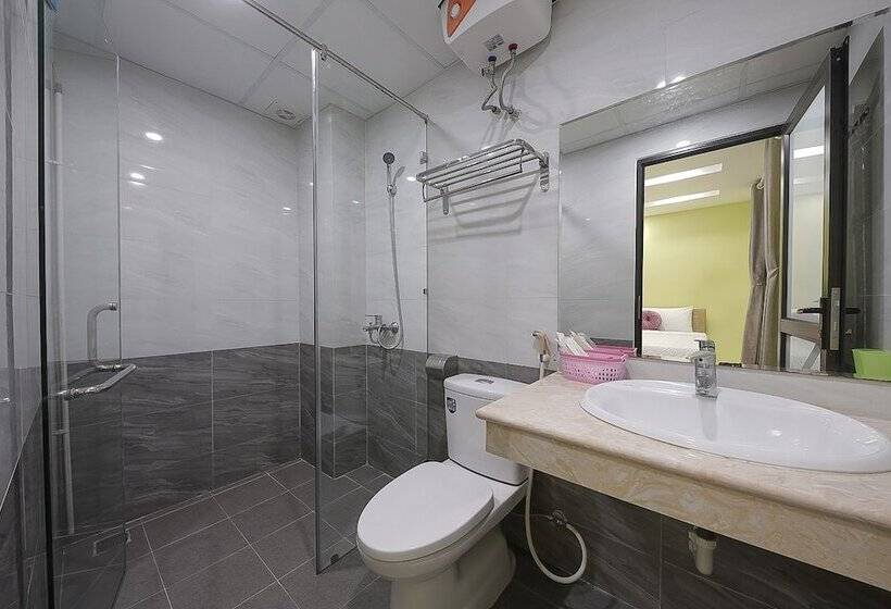 هتل Golden Lotus Airport