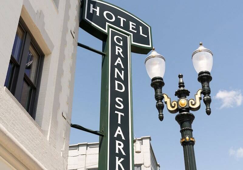 هتل Grand Stark