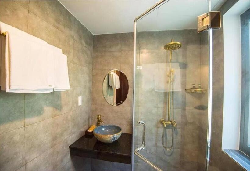 هتل Hoi An January Villa