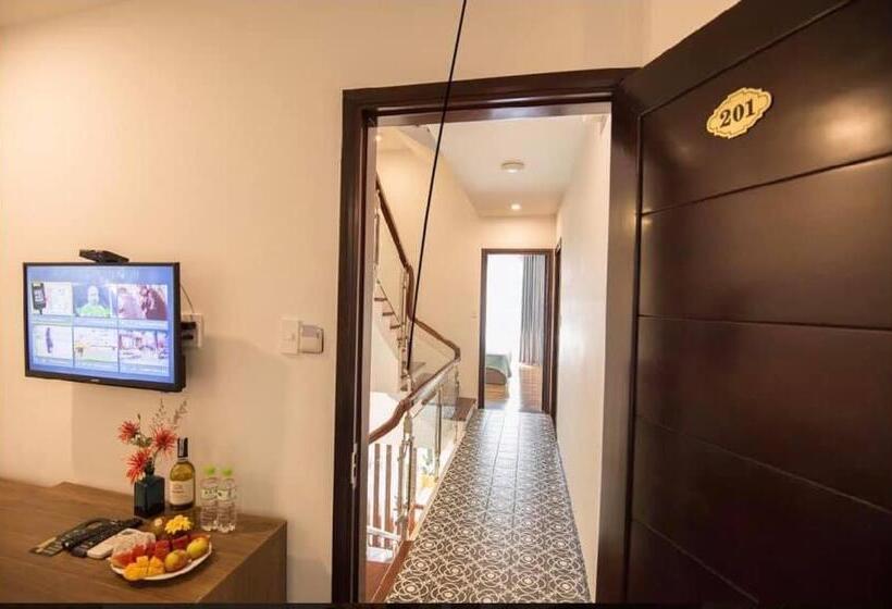 هتل Hoi An January Villa