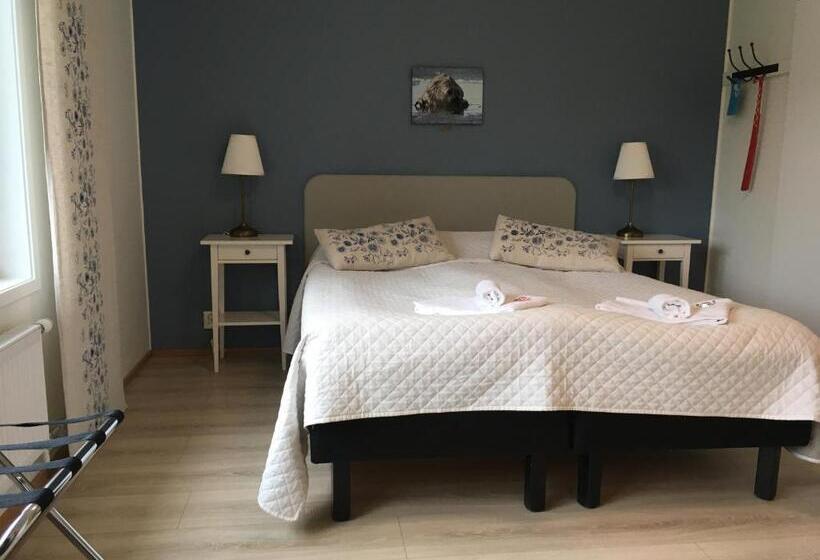 فندق L Gullvivan