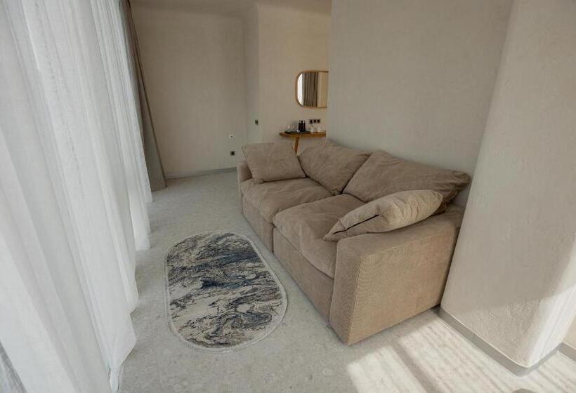 هتل Marine Residence