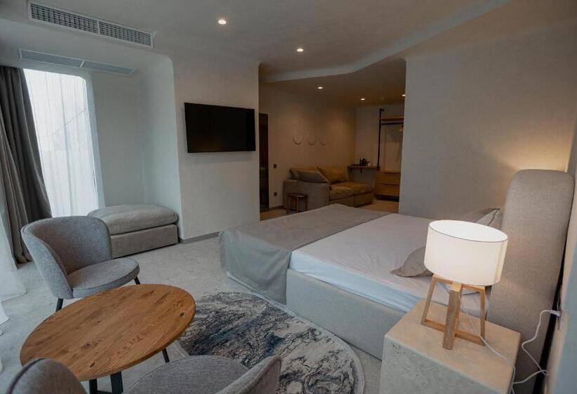 هتل Marine Residence