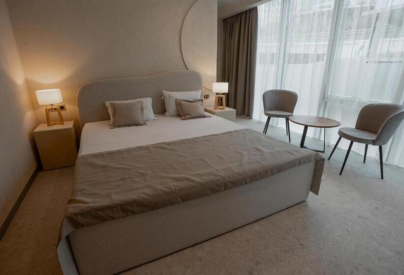 هتل Marine Residence