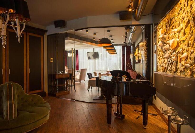 هتل Marine Residence