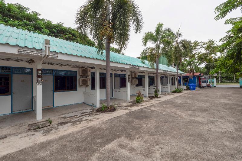 Отель Oyo 75322 Tha Burapa Resort Bangsean