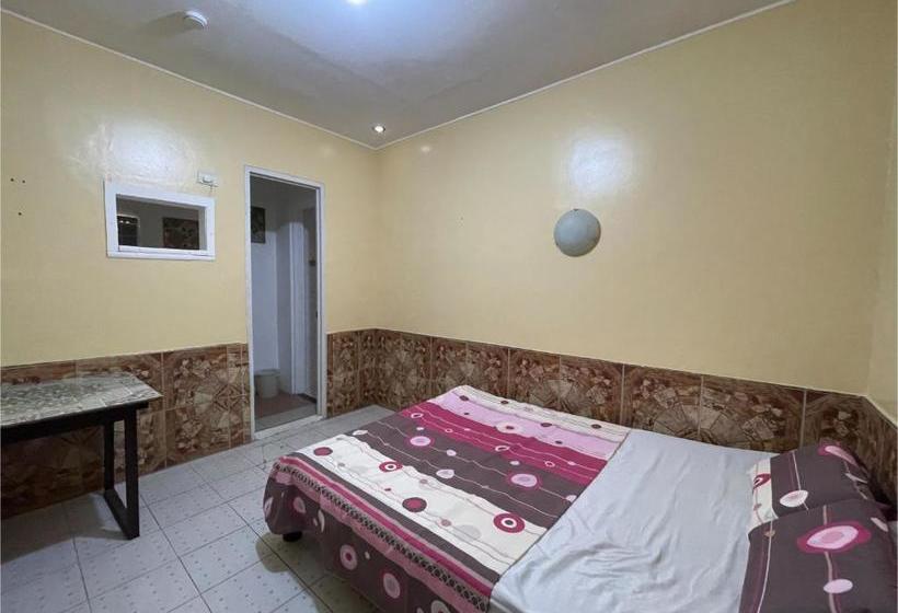 בית מלון כפרי Oyo 761 Caza Southville Apartelle