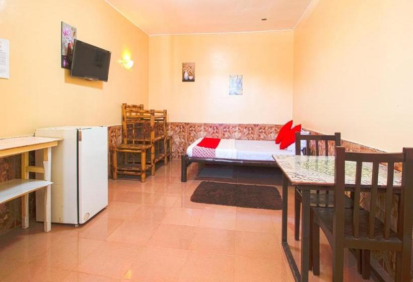 בית מלון כפרי Oyo 761 Caza Southville Apartelle