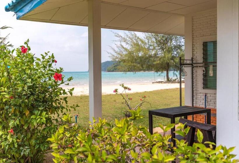 בית מלון כפרי Sabai Beach Resort