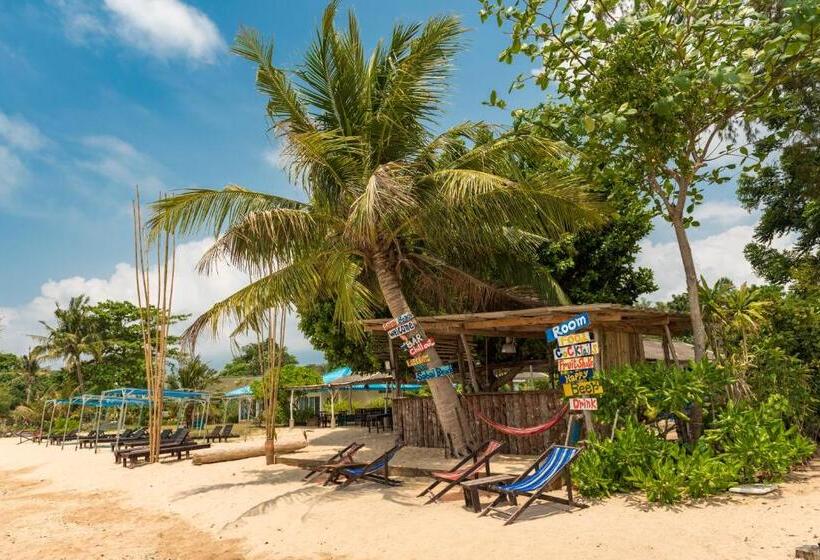 בית מלון כפרי Sabai Beach Resort