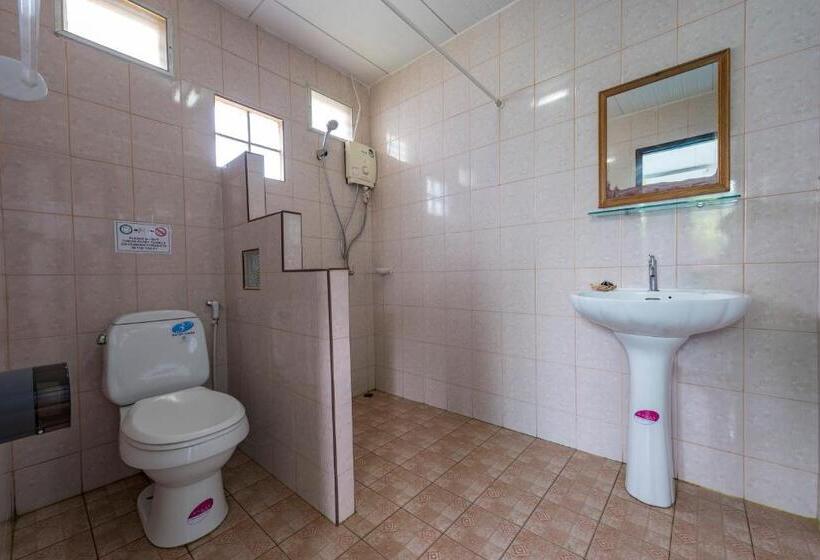 בית מלון כפרי Sabai Beach Resort