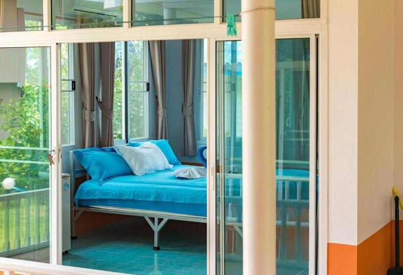 בית מלון כפרי Sabai Beach Resort