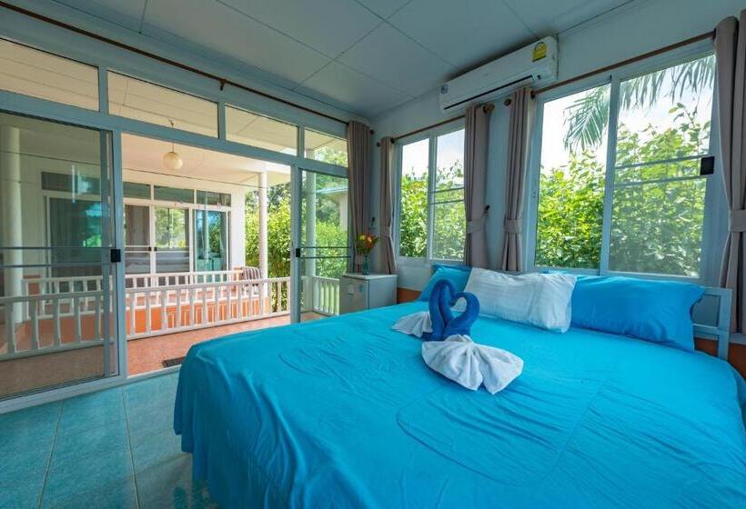 בית מלון כפרי Sabai Beach Resort