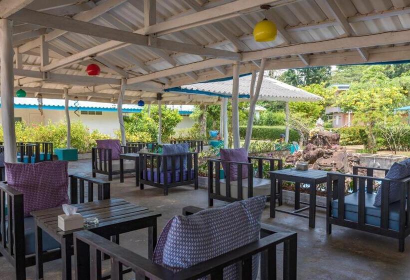 בית מלון כפרי Sabai Beach Resort