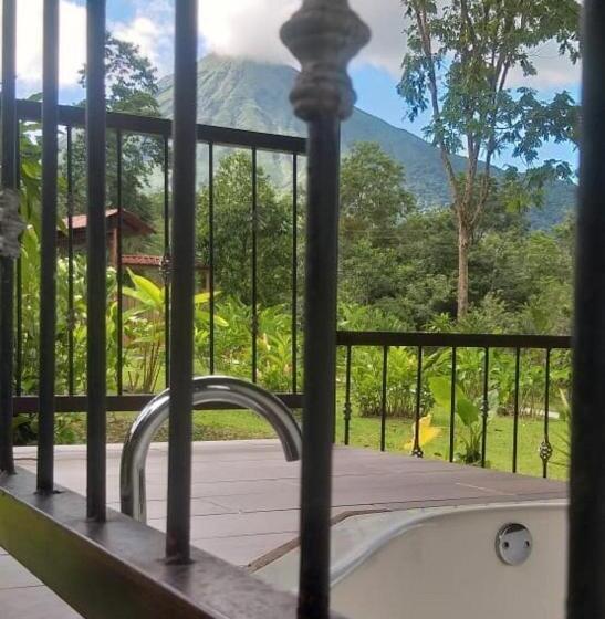 酒店 Tropical Suites & Villas