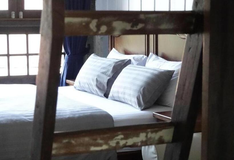 בית מלון כפרי Velawarin