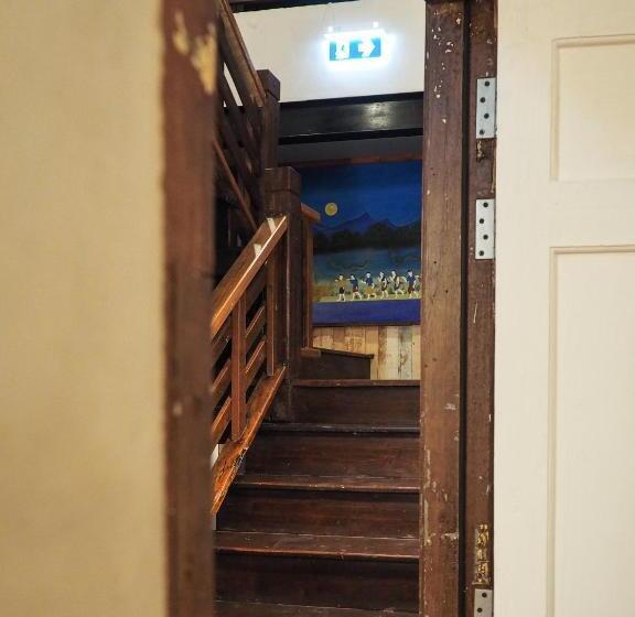 בית מלון כפרי Velawarin