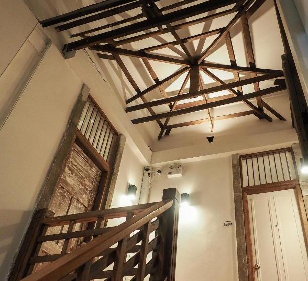 בית מלון כפרי Velawarin