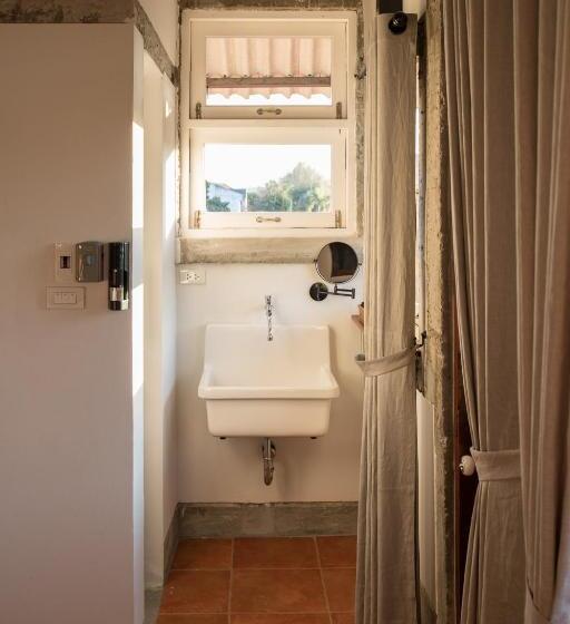 בית מלון כפרי Velawarin