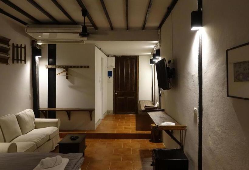 בית מלון כפרי Velawarin