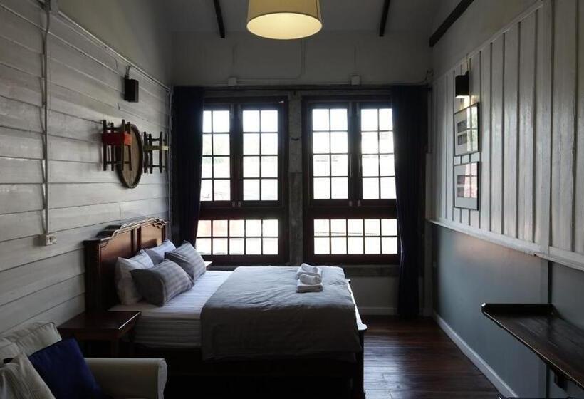 בית מלון כפרי Velawarin