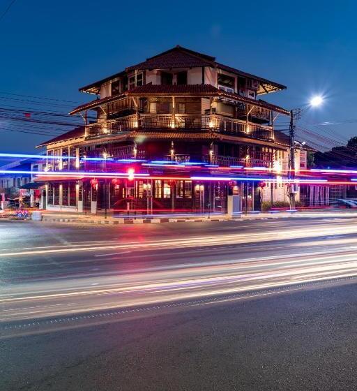 בית מלון כפרי Velawarin