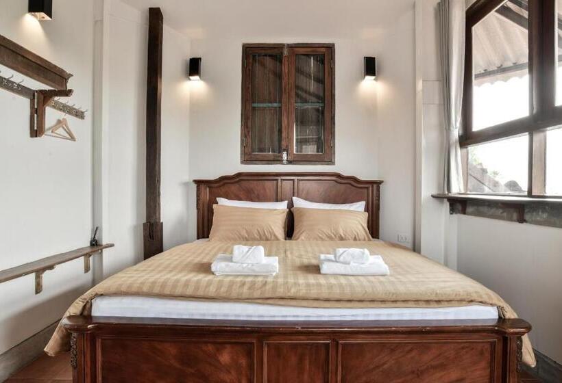 בית מלון כפרי Velawarin