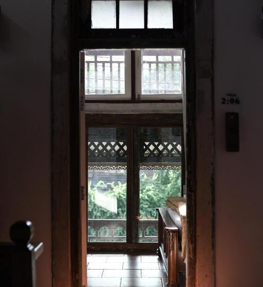 בית מלון כפרי Velawarin