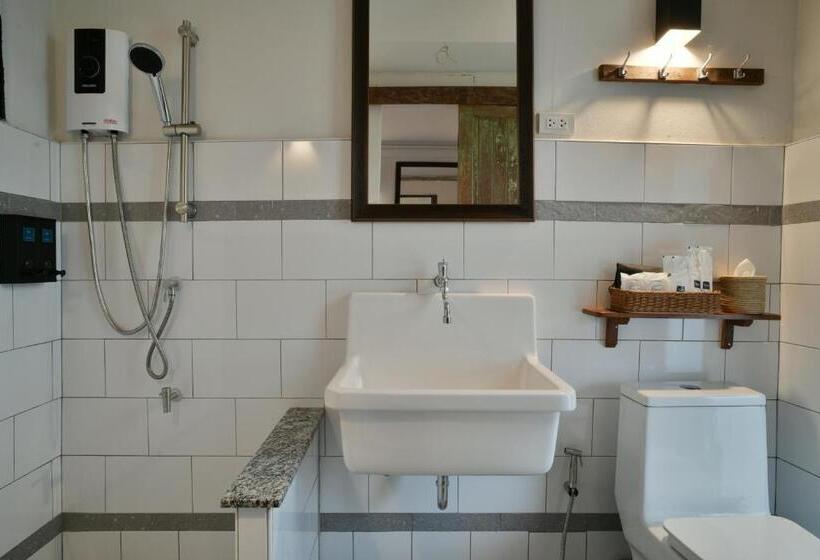 בית מלון כפרי Velawarin