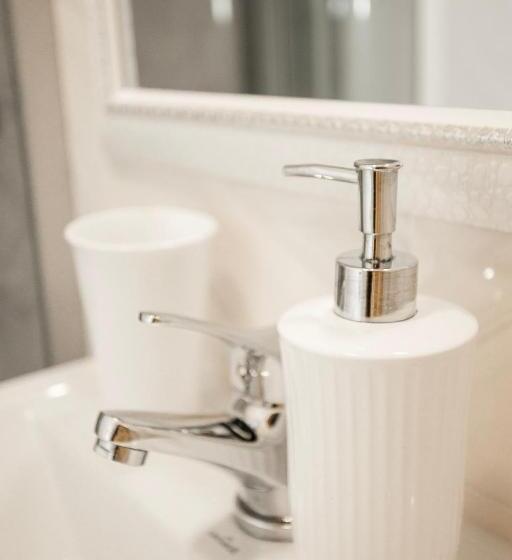 Отель Villa Tukhlay