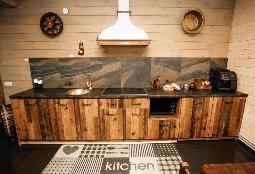 Отель Villa Tukhlay