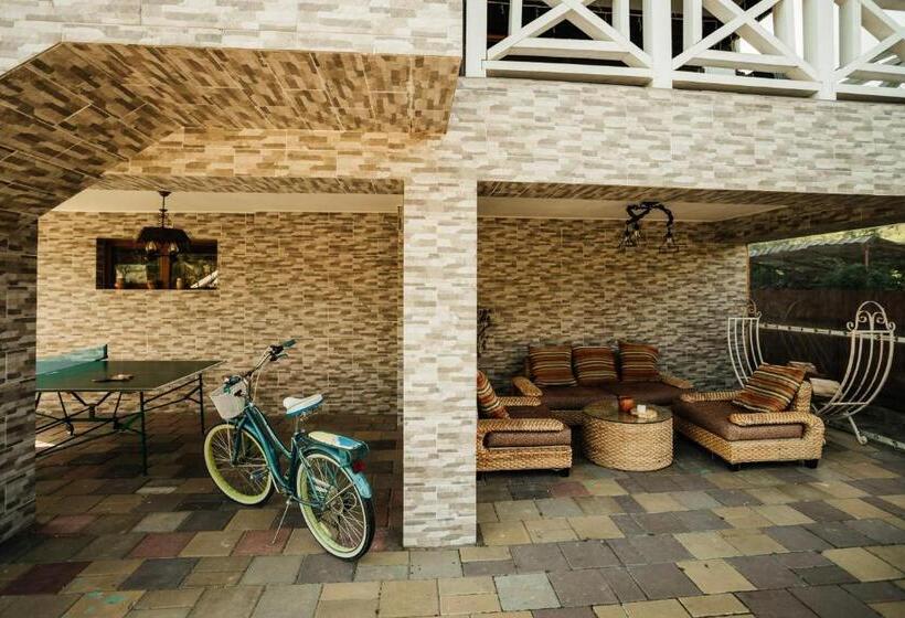 Отель Villa Tukhlay