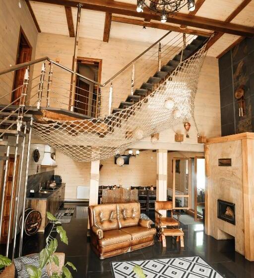 Отель Villa Tukhlay