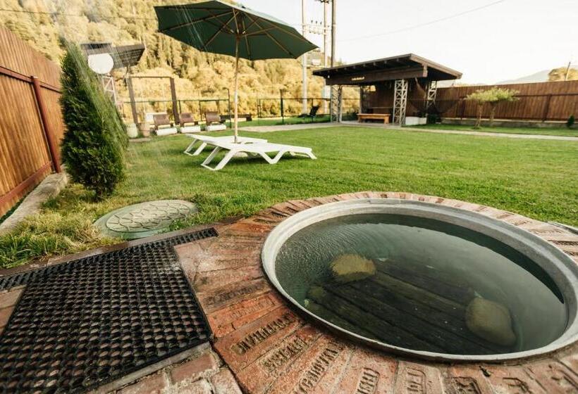 Отель Villa Tukhlay