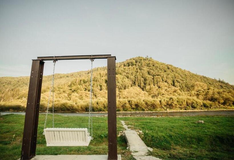 Отель Villa Tukhlay