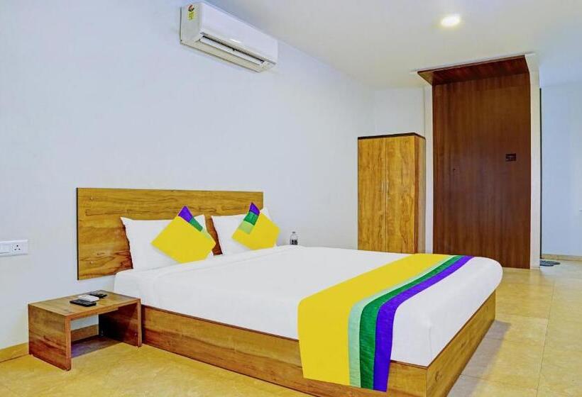 Itsy Hotels Oasis Pride