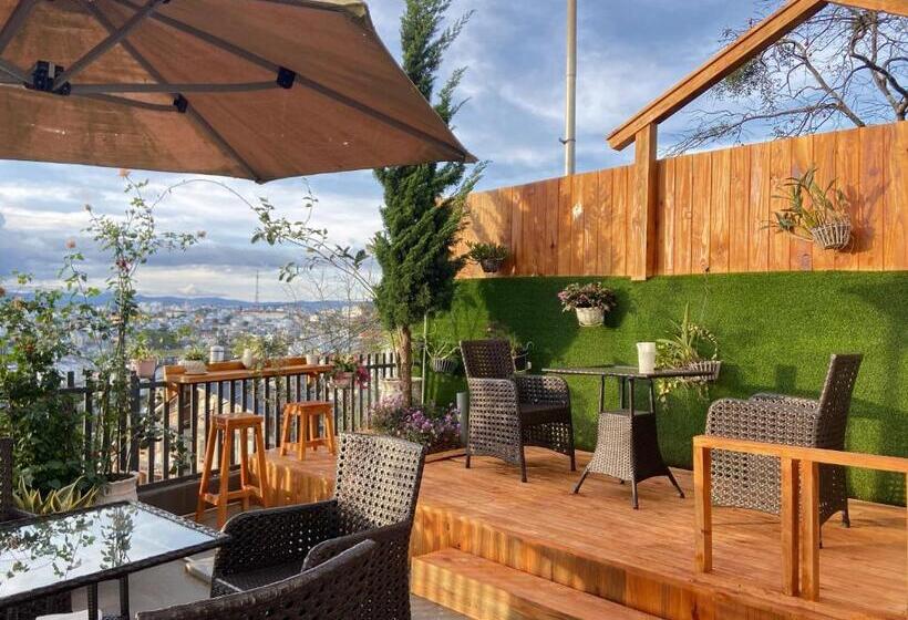 La Pense E Hotel   Dalat