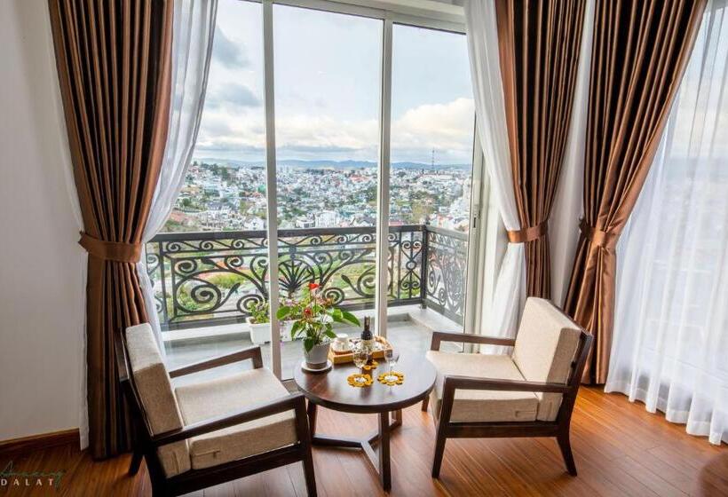 La Pense E Hotel   Dalat