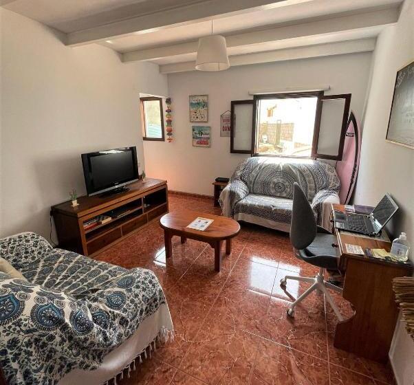 Пансион Banana Surf House