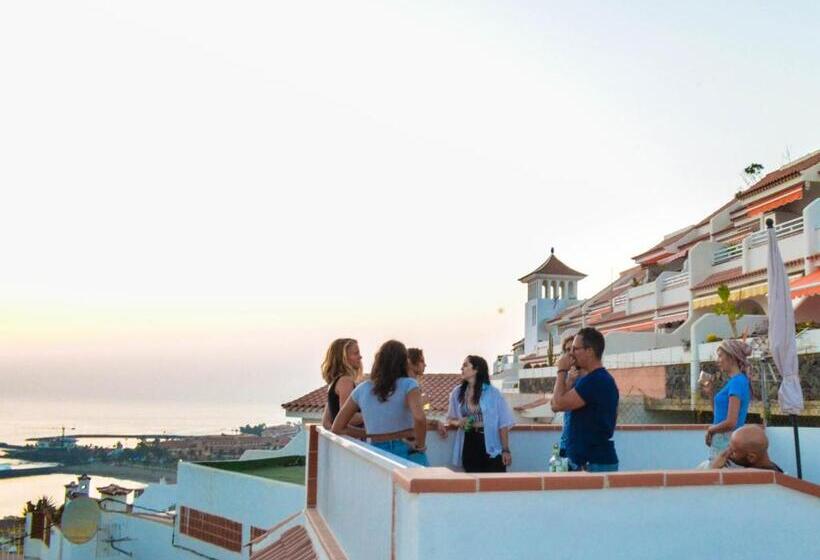 Пансион Banana Surf House